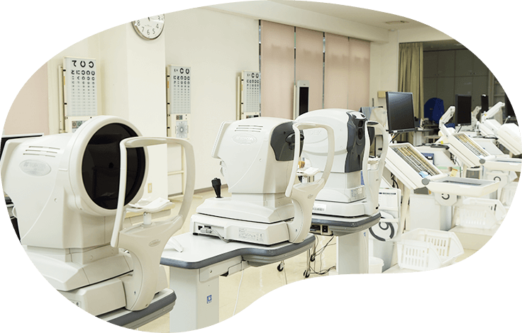 写真:眼科の検査機器