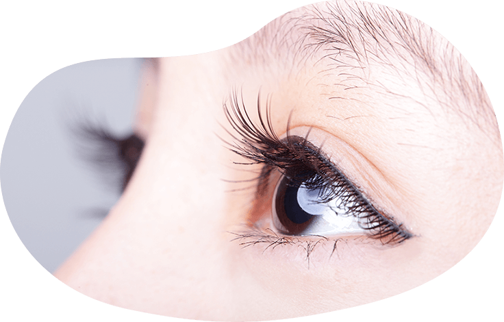 写真:女性の目元